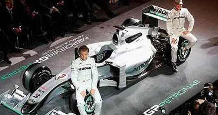 Schumacher potrebbe correre oltre il 2012