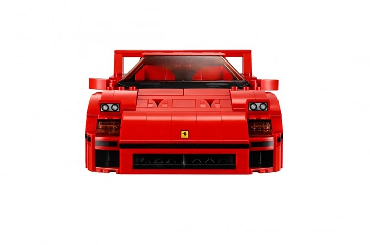 Ferrari F40 Lego: le foto ufficiali