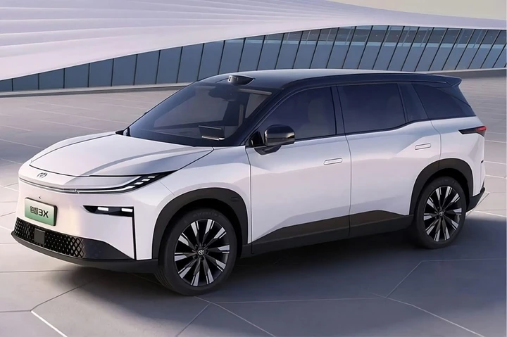 Toyota bZ3X boom di ordini dopo il lancio: 10.000 in sessanta minuti