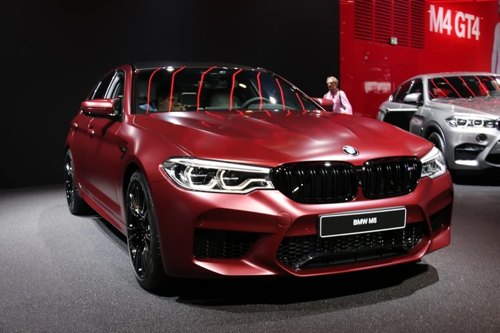 BMW M5 svelata al Salone di Francoforte 2017