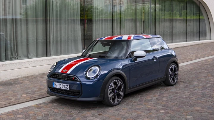 Mini Oxford Edition celebra 25 anni con una speciale livrea Union Jack
