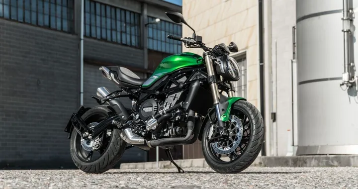 Benelli 802S: arriva la versione con motore TRK 800