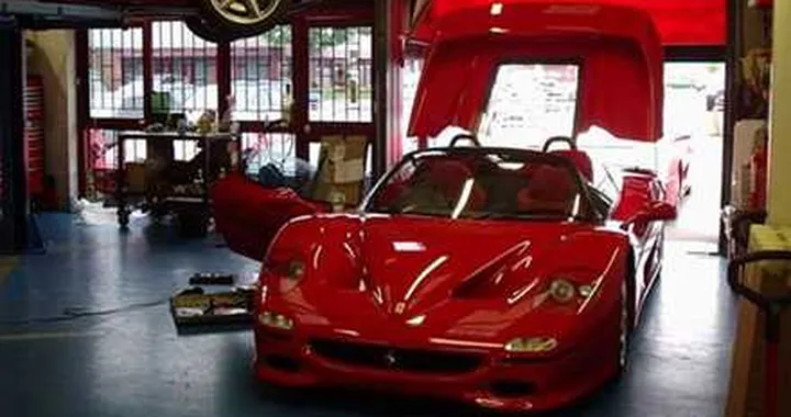 Il Sultano del Brunei vende la sua Ferrari F50
