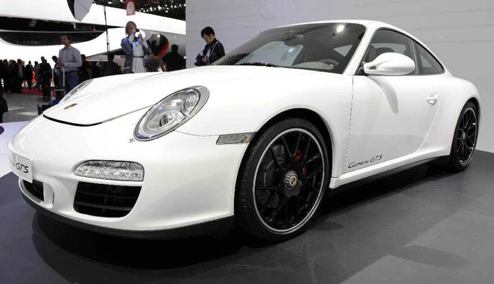 Porsche 911 GTS: più cavalli e trazione posteriore