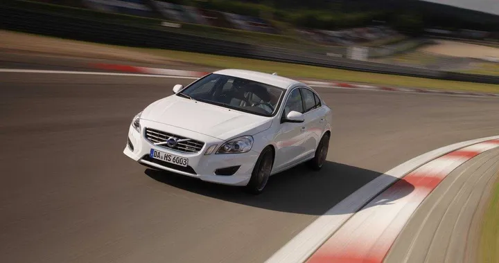 Volvo S60: è già tuning per l'ultima nata di Goteborg
