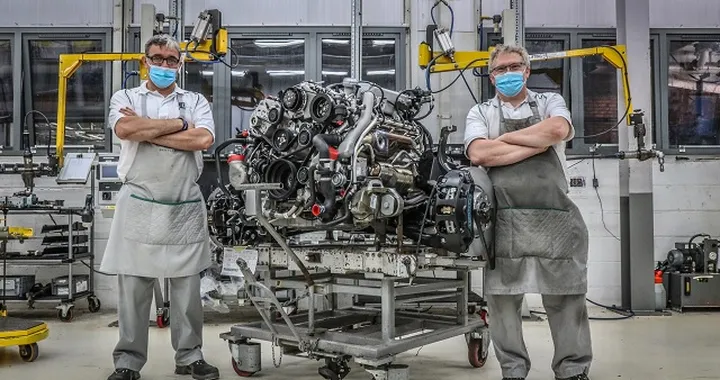 Bentley: dopo 61 anni il motore 6.75 V8 va in pensione