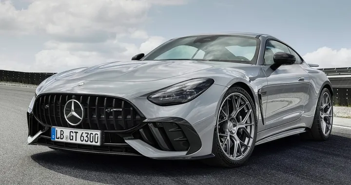 Mercedes AMG GT 63 Pro: potenza racing e versatilità quotidiana