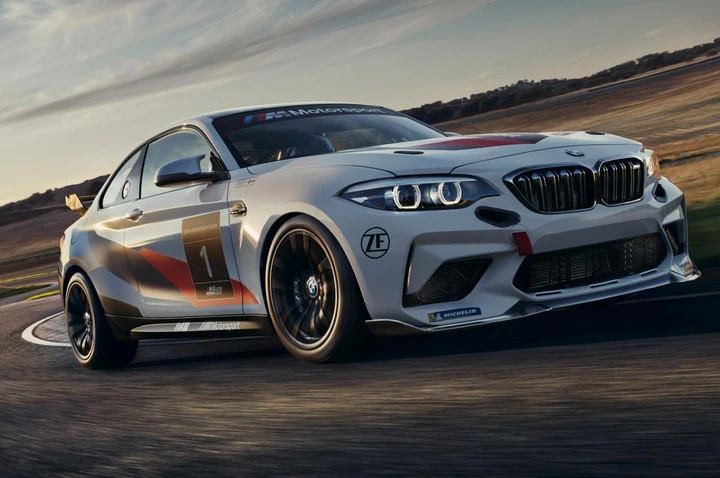 Bmw M2 CS Racing 2020: immagini ufficiali