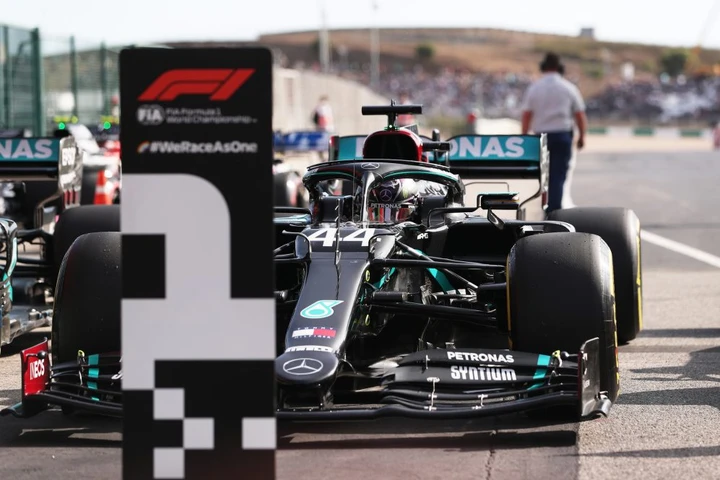 Formula 1: nel GP del Portogallo Hamilton stravince e umilia Bottas