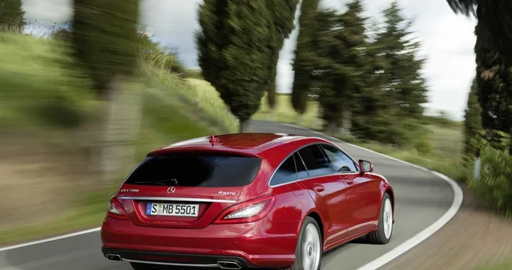 Mercedes CLS Shooting Brake: foto ufficiali