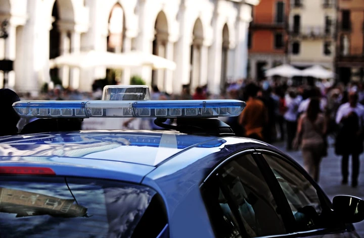 Conducente positivo all'alcoltest, gita scolastica salvata dalla Polizia