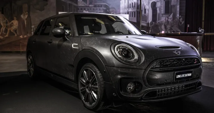 Una Mini Clubman dedicata a Batman alla Milano Design Week