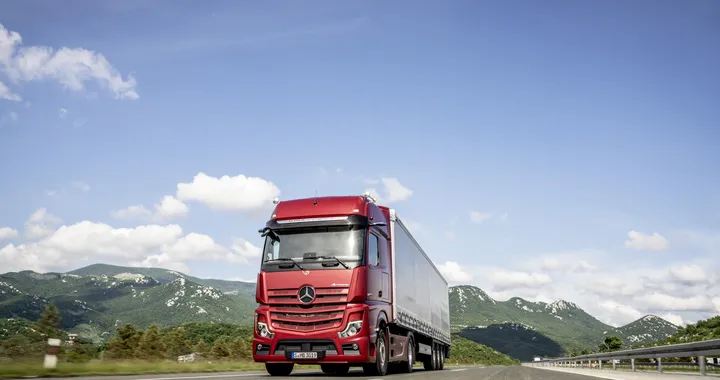 Mercedes Actros 2019: addio agli specchi retrovisori