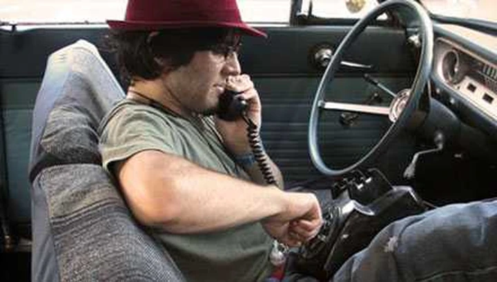 Cassazione: telefonino in auto sì, ma...