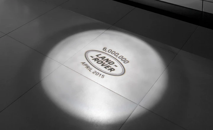 Range Rover LWB Vogue SE celebrativa