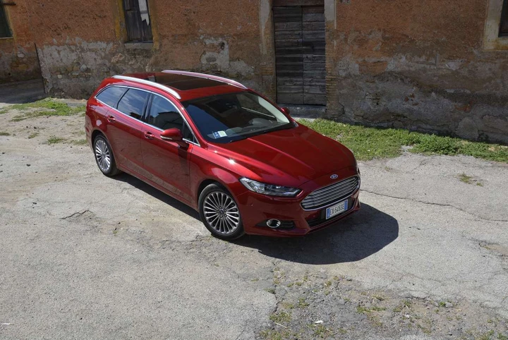 Ford Mondeo SW 2.0 TDCi Powershift Titanium in prova