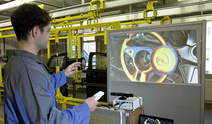 Opel: gli operai imparano con i videogiochi