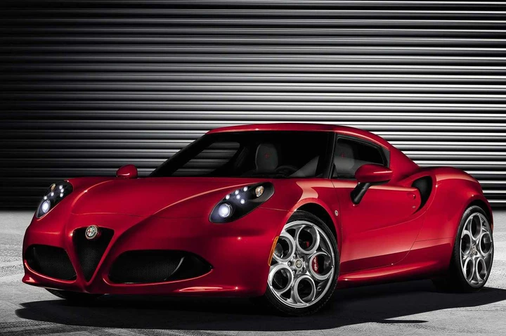 Alfa Romeo 4C: immagini ufficiali