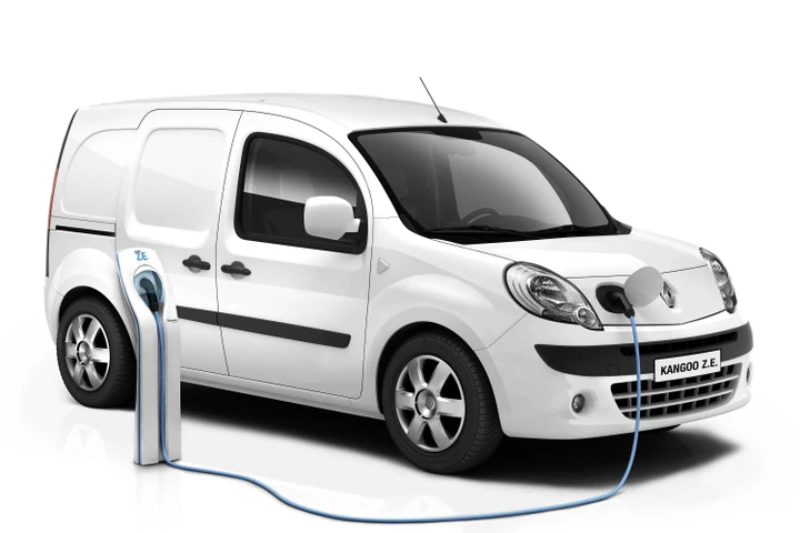 Renault Kangoo Z.E. è Van of the Year 2012