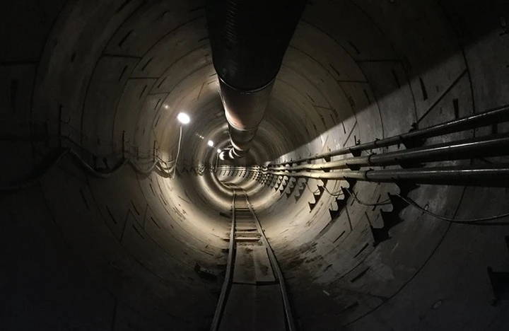 Tunnel sotterraneo ad alta velocità di Elon Musk: le prime anticipazioni