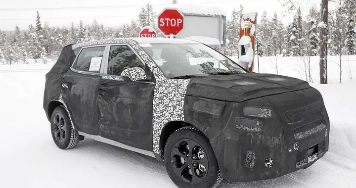 Kia Tusker, l’inedito SUV spiato durante i test invernali