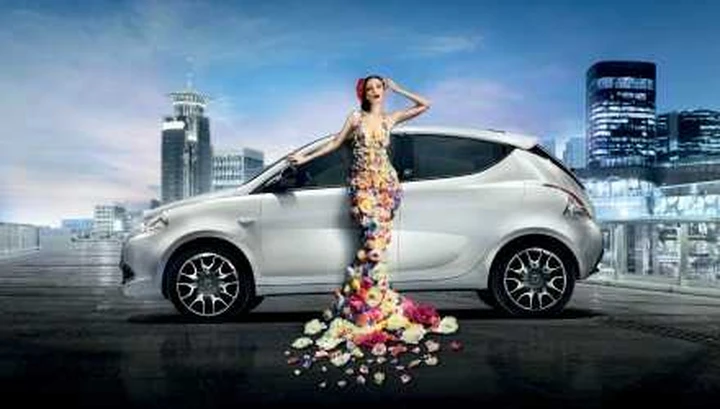 Lancia Ypsilon Ecochic a metano da 16.500 euro