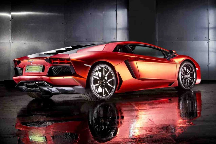 Lamborghini Aventador by Print Tech