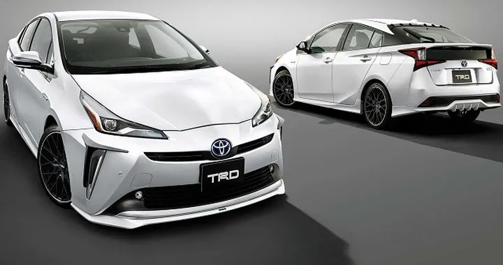 Toyota Prius 2019: la nuova gamma di accessori sportivi TRD