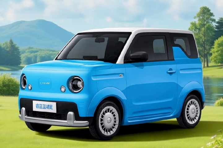 Livan Smurf EV: la citycar elettrica ispirata ai Puffi che costa 4300 euro