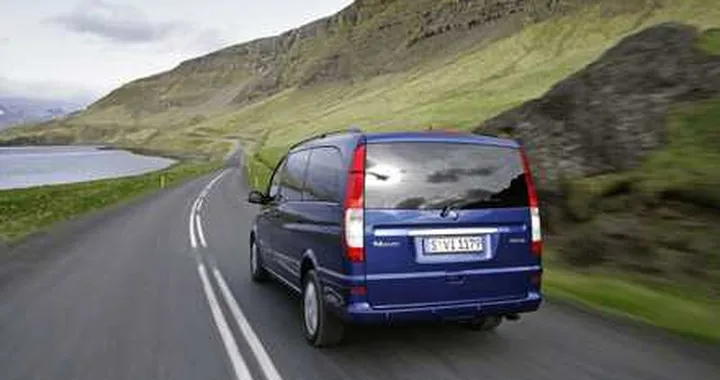 Adaptive Brake Light di serie per Mercedes Viano e Vito