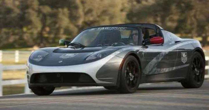 Tesla Tag Heuer, giro del mondo completato