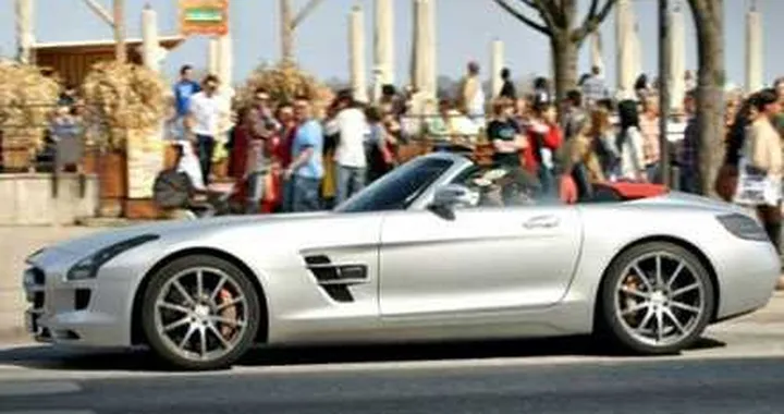 Mercedes SLS AMG Roadster, eccola senza veli