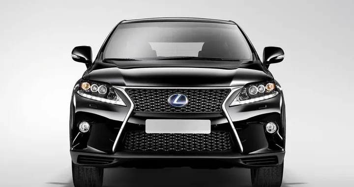Lexus NX: in arrivo una baby RX?