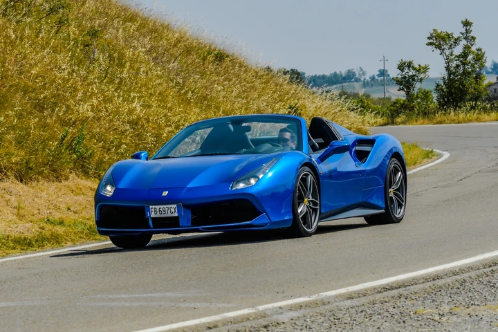 Ferrari 488 Spider: la prova su strada