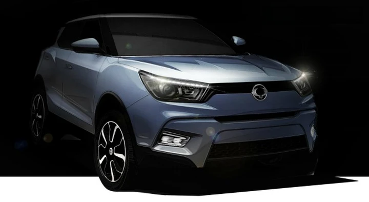 SsangYong Tivoli: i teaser del crossover compatto