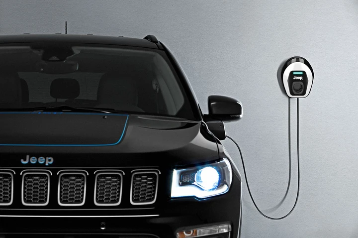 Jeep Compass 4xe “First Edition” 2020: immagini ufficiali