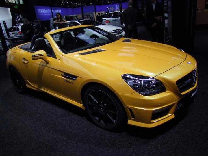 Mercedes SLK 55 AMG Streetfighter Yellow - Motor Show 2011