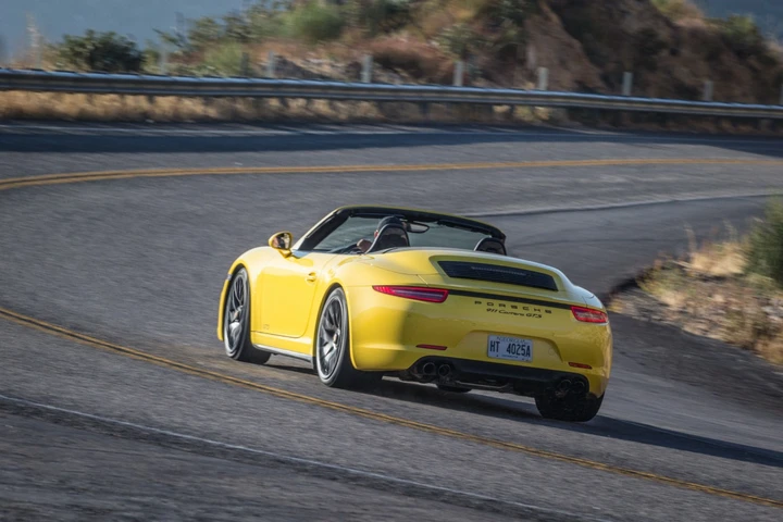Porsche 911 Carrera GTS: primo contatto