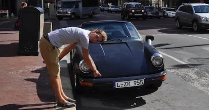 Come risalire al proprietario di un’auto attraverso il numero di targa