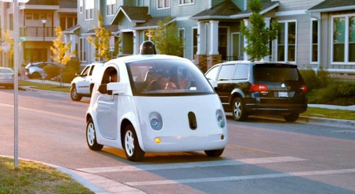Guida autonoma: per la legge USA è come quella manuale