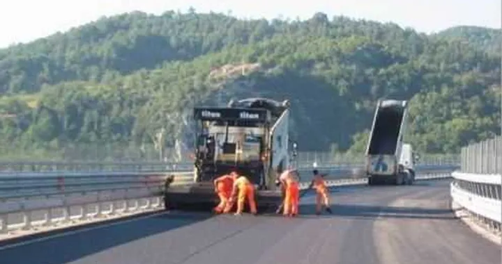 Lavori stradali ai minimi storici nel 2011