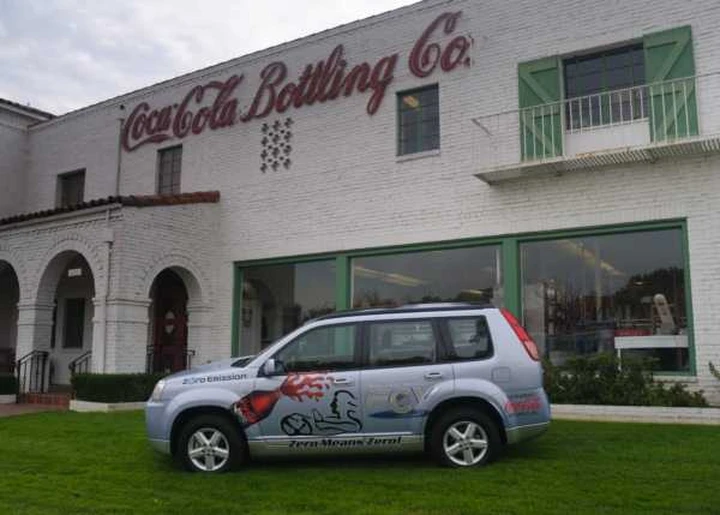 Nissan e Coca insieme per la mobilità sostenibile