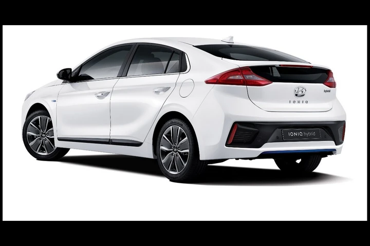 Hyundai Ioniq: prime immagini ufficiali