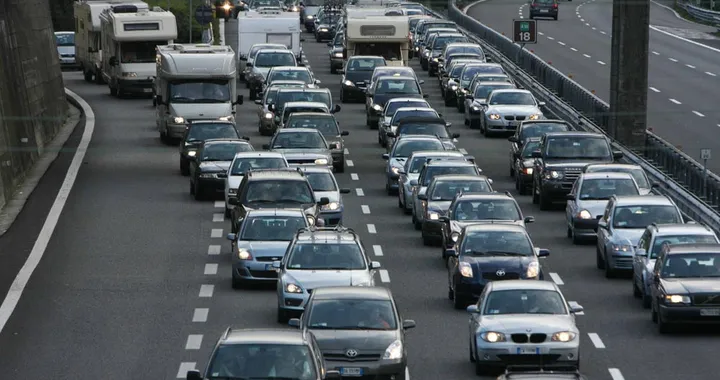 Traffico auto, in Italia cala per il secondo anno consecutivo