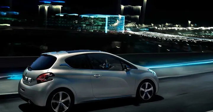 Peugeot 208: il depliant in anteprima