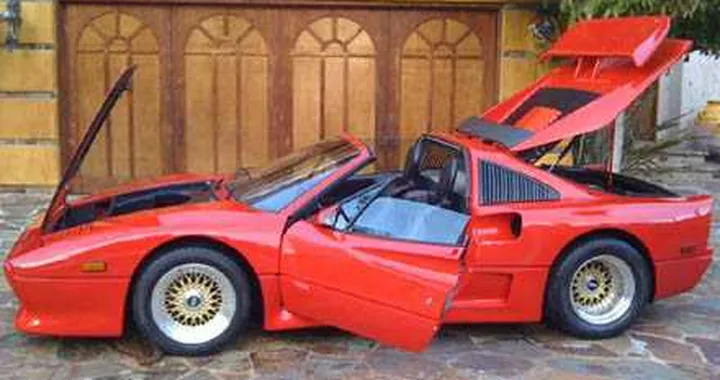 All'asta su Ebay una rara Ferrari 328 GTS Koenig