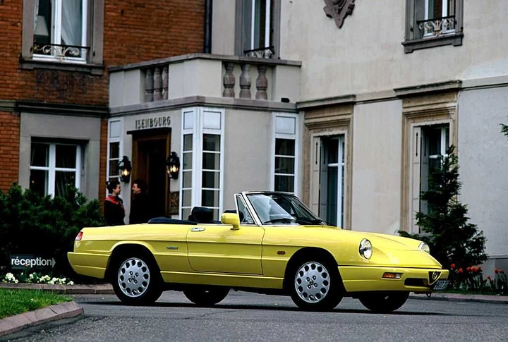 Alfa Romeo Spider: story