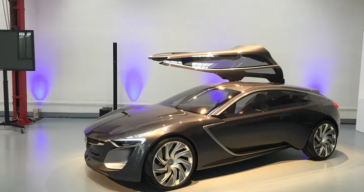Opel Monza e il servizio OnStar debuttano in Italia