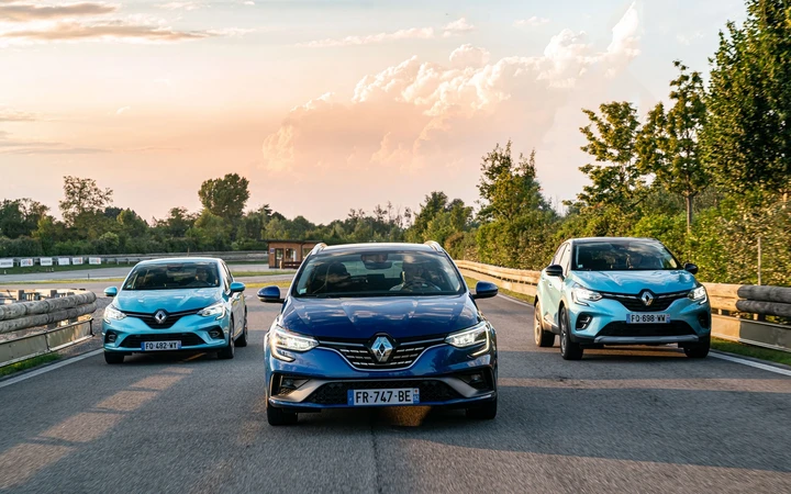 Renault, debutta la gamma E-Tech: Clio, Captur e Megane diventano ibride
