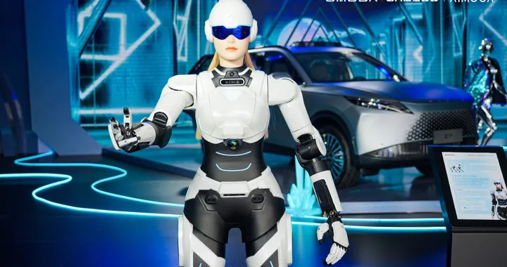 AiMOGA, come cambia il rapporto uomo-auto con questo robot